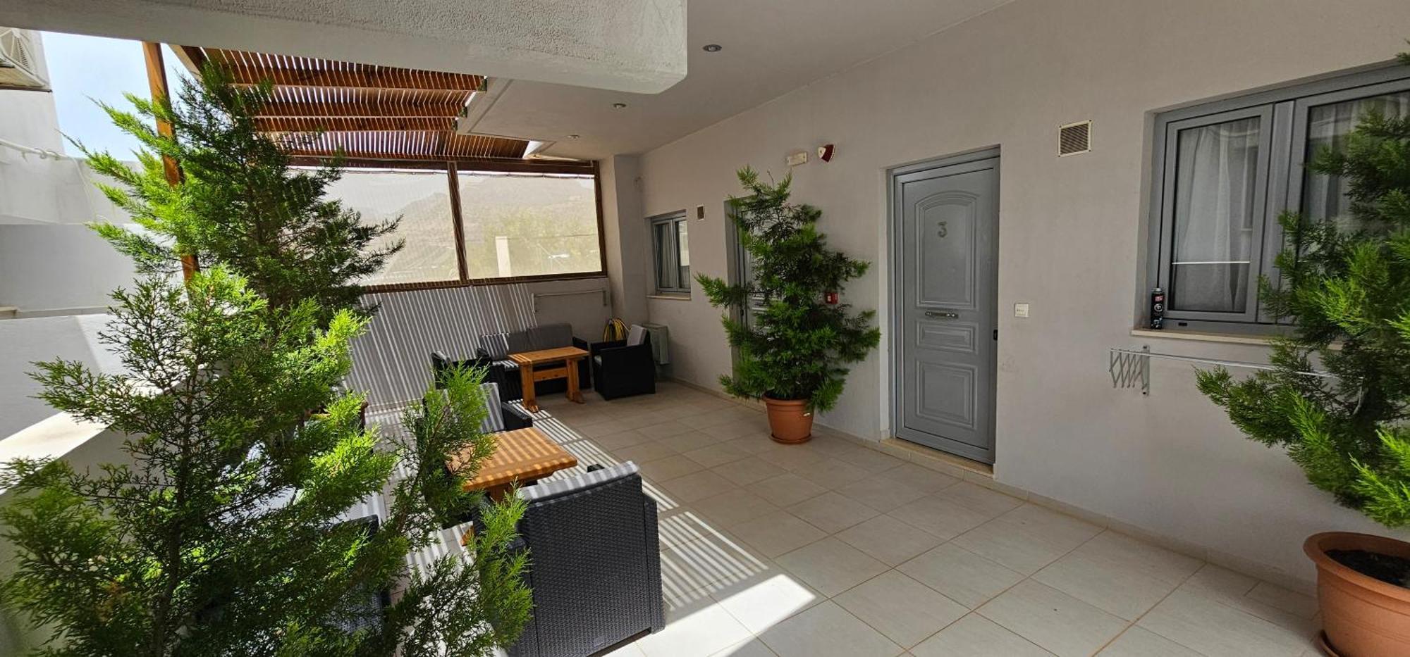 Asteri Und Apartment *